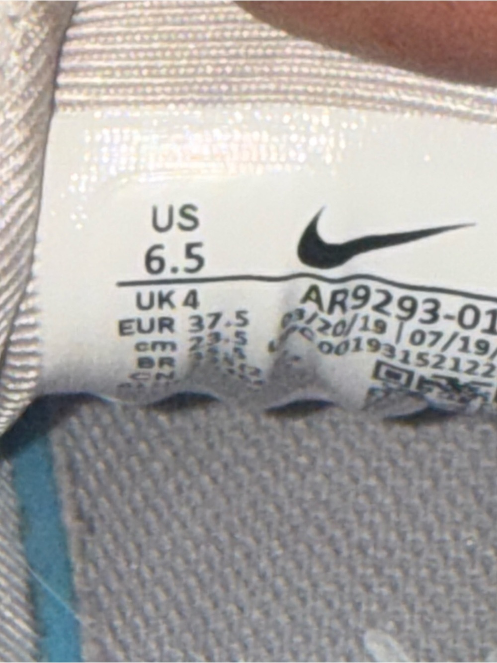 Nike Women’s Air Max 720 White Sneakers - Picture 11 of 11